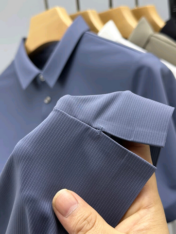 Men's Sophisticated Weave Polo: Effortless Style, Wrinkle-Free Confidence